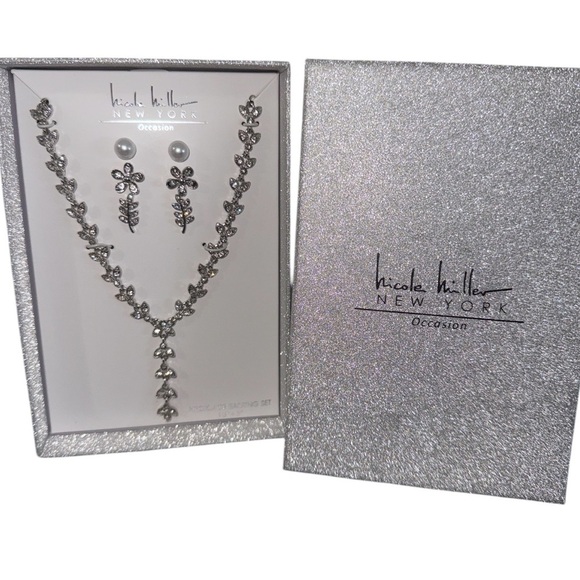 NIB Nicole Miller Occasion Crystal & Pearl Floral Y Necklace & Earringss - Picture 5 of 5